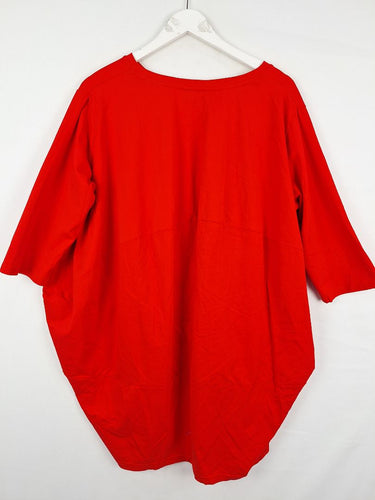 Second-Hand - Tirelli Realxed Vivid Red Top Size M - SwapUp