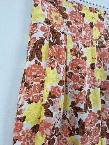 Second-Hand - S/W/F Bright Florals Tapered Pants Size S - SwapUp