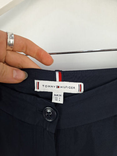 Second-Hand - Tommy Hilfiger Relaxed Side Stripe Pants Size 6 - SwapUp