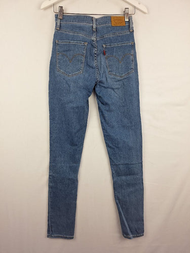 Second-Hand - Levi High Rise Skinny Classic Jeans Size 8 - SwapUp