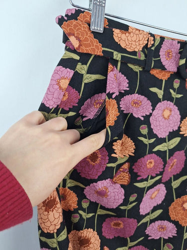 Second-Hand - Princess Highway Dark Romance Dahlia Mini Skirt Size 8 - SwapUp