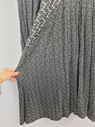 Second-Hand - Blue Illusion Monochrome Wavy Textured Stretch Dress Size XXXL - SwapUp