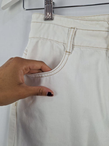Second-Hand - GOELIA Cream Panelled Contrast Stitch Jeans Size 8 - SwapUp