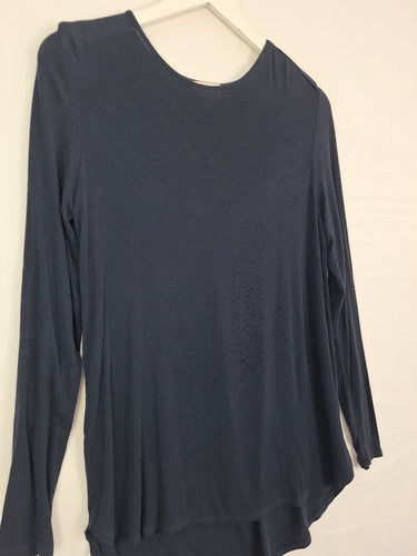 Second-Hand - Witchery Basic Navy Light Weight Top Size M - SwapUp
