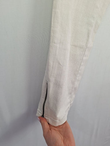 Second-Hand - Witchery Grey Wash Zip Buttom Jeans Size 10 - SwapUp