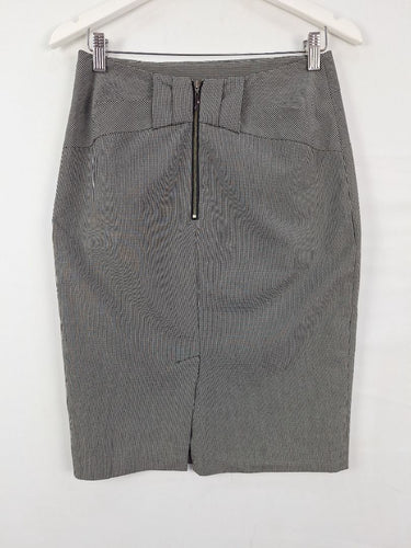 Second-Hand - Cue Mini Check Bow Back Skirt Size 8 - SwapUp