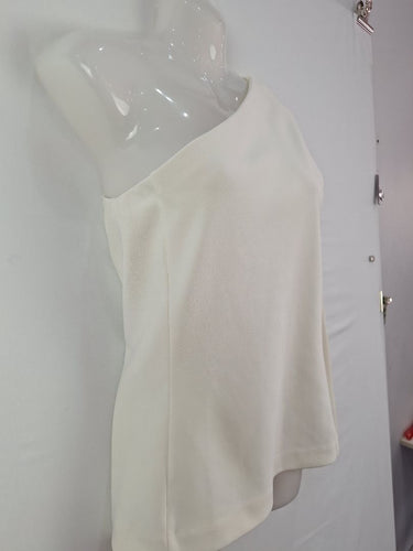 Second-Hand - Country Road White One Shoulder Sleek Top Size S - SwapUp