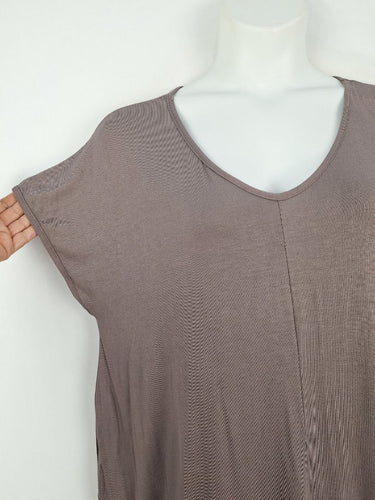 Second-Hand - Layer'd Taupe Essential Weekend Midi Dress Size XL - SwapUp