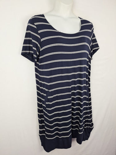 Second-Hand - Layer'd Navy Classic Striped Midi Dress Size XL - SwapUp