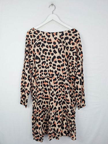 Second-Hand - Cartel & Willow Cheetah Print Flirty Day Shift Dress Size XL - SwapUp