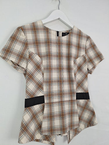 Second-Hand - Cue Pointed Hem Brown Check Top Size 10 - SwapUp