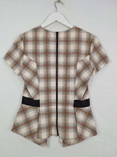 Second-Hand - Cue Pointed Hem Brown Check Top Size 10 - SwapUp