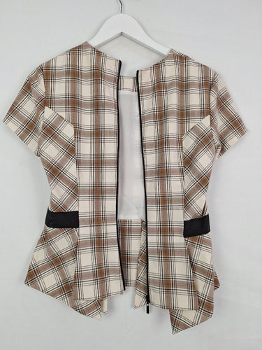 Second-Hand - Cue Pointed Hem Brown Check Top Size 10 - SwapUp
