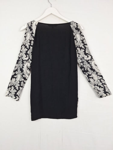 Second-Hand - French Connection Black & White Cold Shoulder Top Size 10 - SwapUp