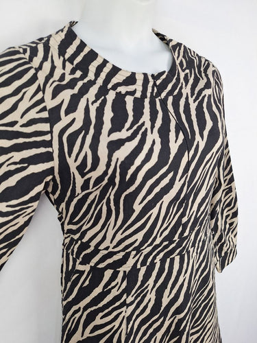 Second-Hand - Serafina Cream Zebra Zip Midi Dress Size M - SwapUp