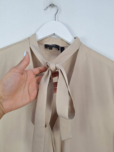 Second-Hand - Theory Silk Beige Tie Blouse Size XS - SwapUp