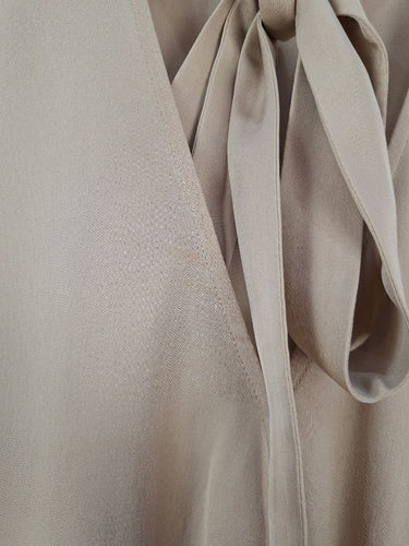Second-Hand - Theory Silk Beige Tie Blouse Size XS - SwapUp