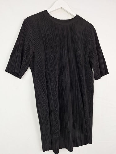 Second-Hand - Feathers Casual Textured Top Size M - SwapUp
