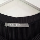 Second-Hand - Feathers Casual Textured Top Size M - SwapUp