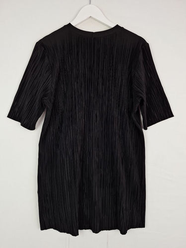 Second-Hand - Feathers Casual Textured Top Size M - SwapUp