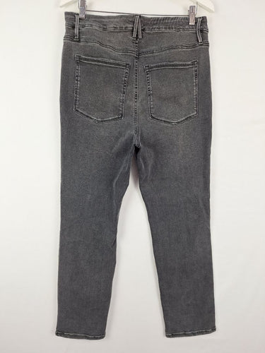 Second-Hand - Good American Black Wash Tapered Jeans Size L - SwapUp