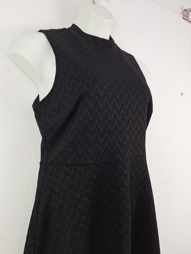 Second-Hand - Stella Chevron Swing Midi Dress Size 14 - SwapUp