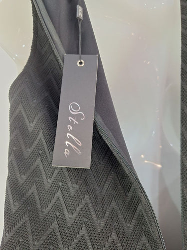 Second-Hand - Stella Chevron Swing Midi Dress Size 14 - SwapUp