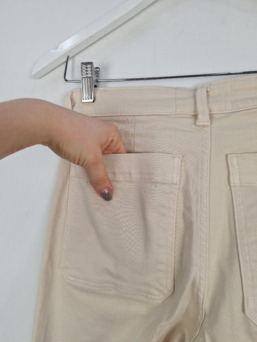 Second-Hand - Everlane Chalk Straight Leg Crop Jeans Size 4 - SwapUp