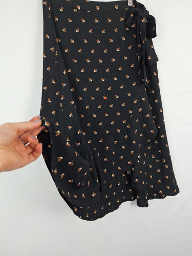 Second-Hand - Rue Madame Mini Bouquet Wrap Skirt Size S - SwapUp
