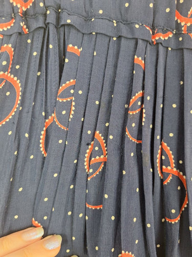Second-Hand - Country Road Ring Patterned Pleated Skirt Size 6 - SwapUp