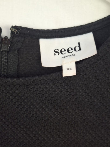 Second-Hand - Seed Black Textured Top Size XS - SwapUp