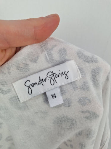 Second-Hand - Sonder Stories Light Caramel Animal Print Maxi Dress Size 14 - SwapUp