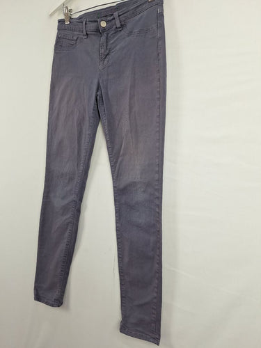 Second-Hand - J Brand Faded Mauve Skinny Jeans Size 8 - SwapUp