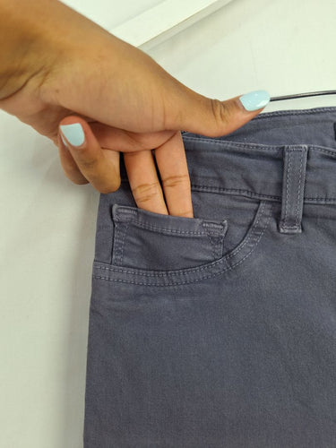 Second-Hand - J Brand Faded Mauve Skinny Jeans Size 8 - SwapUp