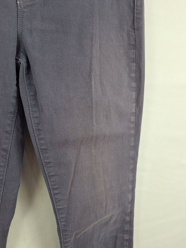 Second-Hand - J Brand Faded Mauve Skinny Jeans Size 8 - SwapUp