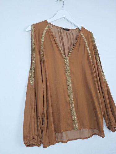 Second-Hand - G.D.S Camel Studded Cold Shoulder Top Size XS - SwapUp