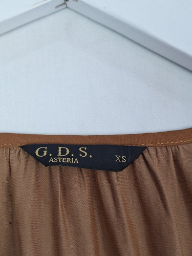 Second-Hand - G.D.S Camel Studded Cold Shoulder Top Size XS - SwapUp