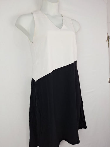 Second-Hand - Veronika Maine Two Toned Elegant Shift Dress Size 10 - SwapUp