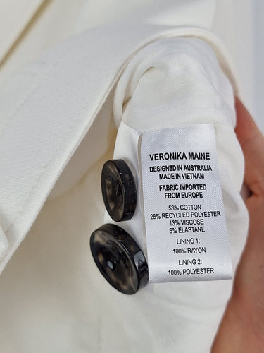 Second-Hand - Veronika Maine Cropped Everyday Jacket Size 8 - SwapUp