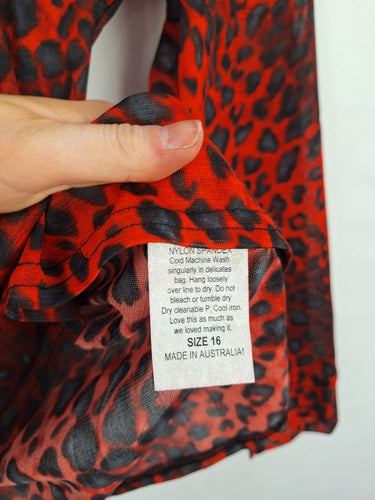 Second-Hand - Motto Vibrant Mesh Animal Print Top Size 16 - SwapUp