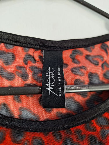 Second-Hand - Motto Vibrant Mesh Animal Print Top Size 16 - SwapUp