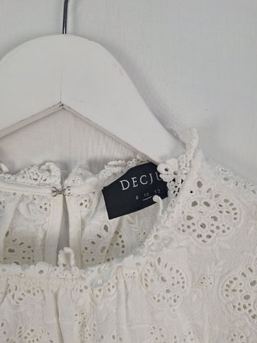Second-Hand - Decjuba Pretty Broderie Frilled Blouse Size 10 - SwapUp