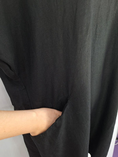 Second-Hand - Banana Blue Relaxed Fit Essential Black Linen Dress Size S - SwapUp