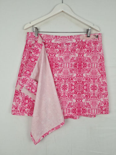 Second-Hand - RipSkirt Bright Pink Hawaiian Inspired Skirt Size L - SwapUp