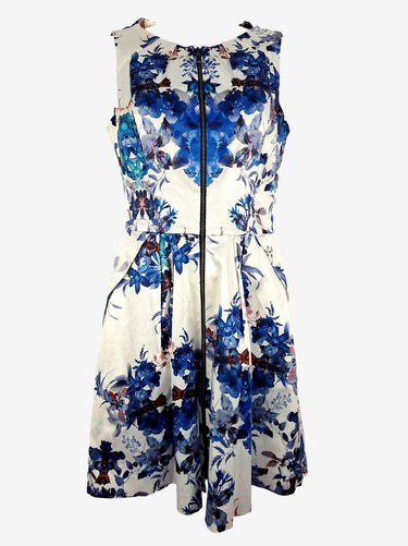 color of shoes for navy blue dress Second-Hand Cue Blue Floral Satin Zip Front Dress Size 8 – SwapUp