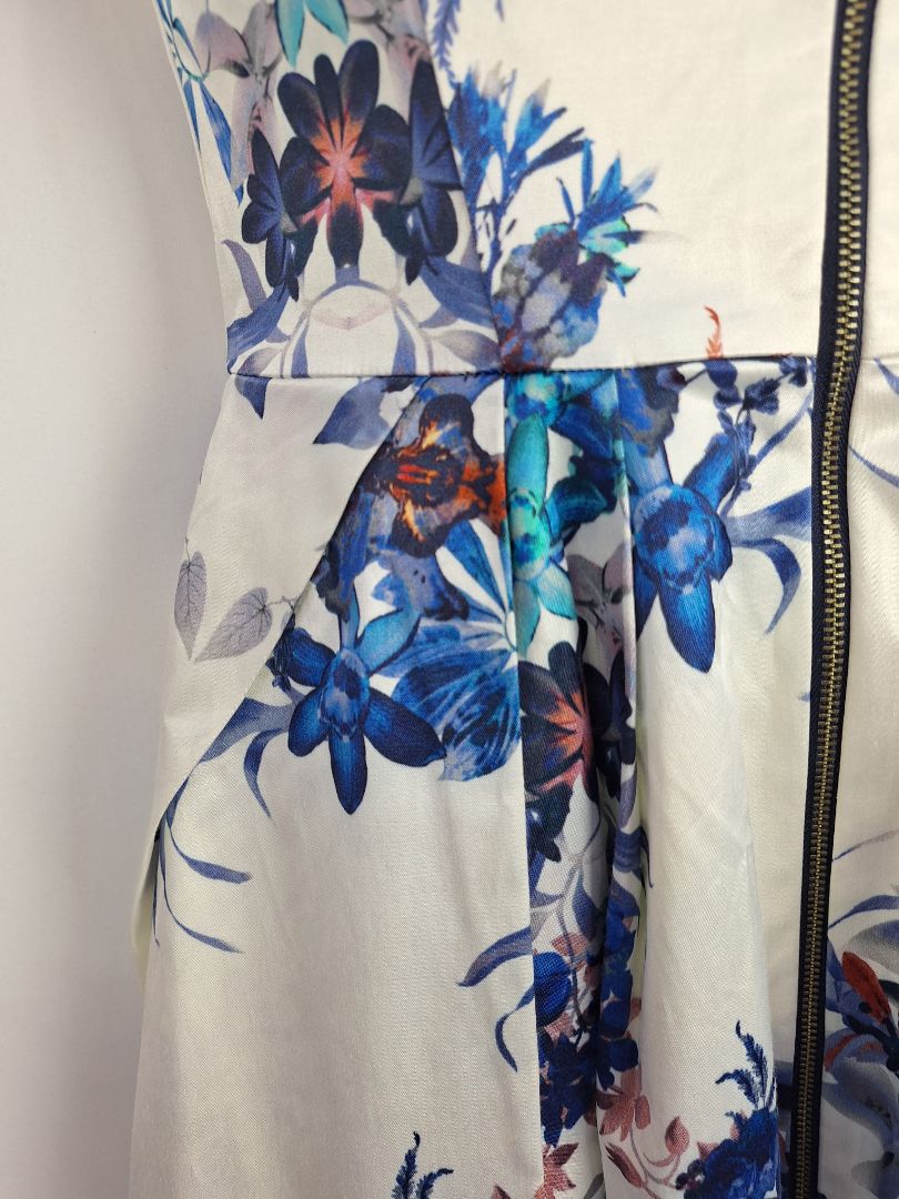 color of shoes for navy blue dress Second-Hand Cue Blue Floral Satin Zip Front Dress Size 8 – SwapUp main image 1