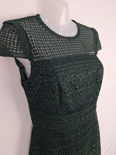 Second-Hand - Review Dark Forest Lace Cap Sleeve Dress Size 8 - SwapUp