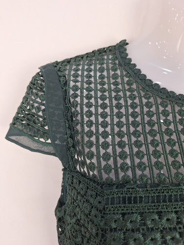 Second-Hand - Review Dark Forest Lace Cap Sleeve Dress Size 8 - SwapUp