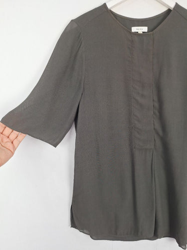 Second-Hand - Reiss Charcoal Front Pleat Flowy Top Size 8 - SwapUp