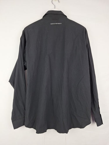 Second-Hand - Muscle Republic Classic Curved Pocket Shirt Size XL - SwapUp